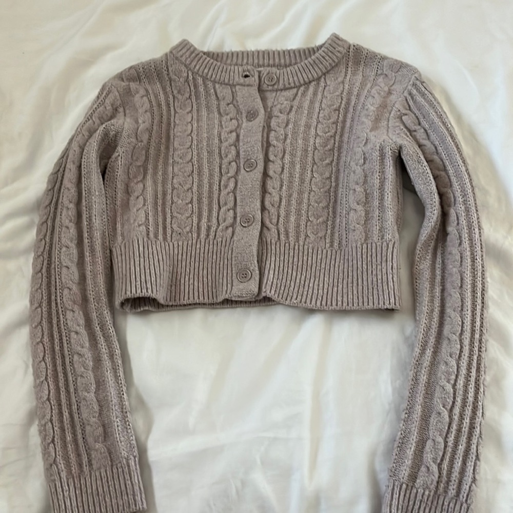 urban outfitters cropped sweater